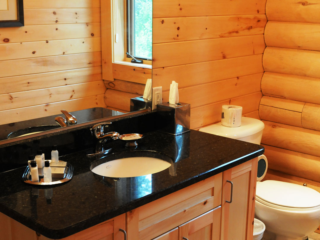 Full Bathrooms in Cabin - North Haven Resort in Manitoba